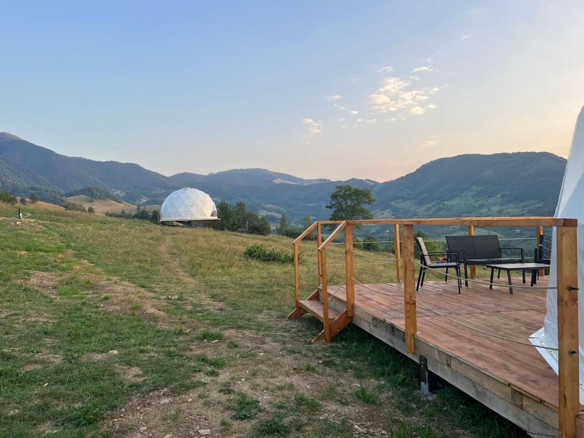Hotel Tranquil Dome - Manta'S Retreat Glamping Cornereva Exterior foto